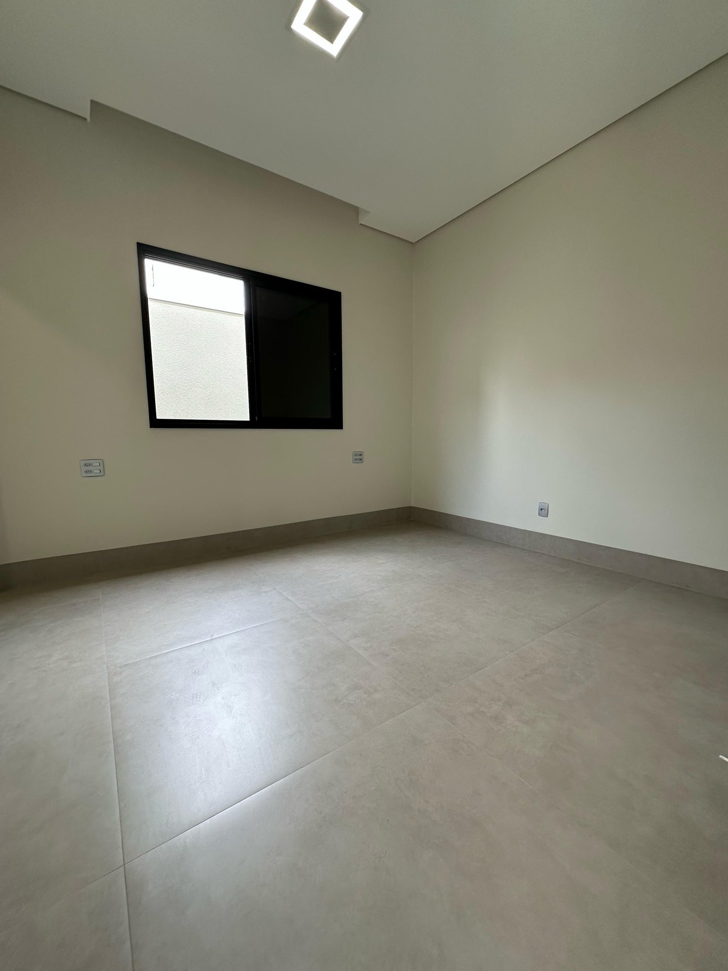 Casa de Condomínio à venda com 3 quartos, 170m² - Foto 2
