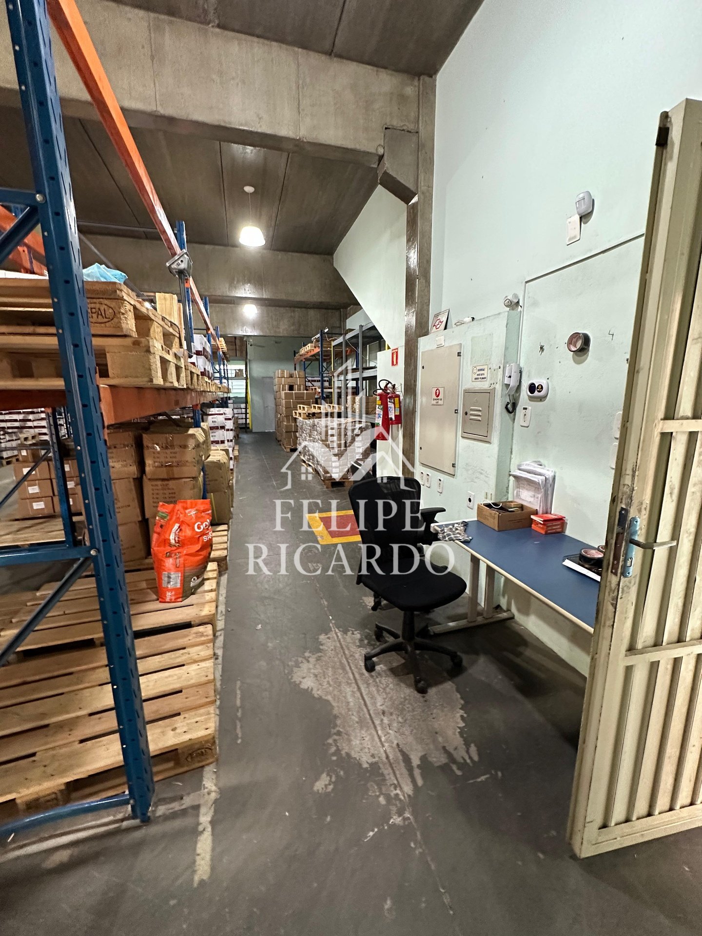 Depósito-Galpão-Armazém à venda, 380m² - Foto 6