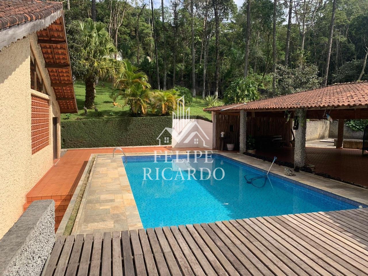 Chácara à venda com 2 quartos, 7200m² - Foto 2