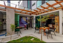 Casa de 3 quartos, 215m² no bairro Praia dos Amores, em Balneário Camboriú | Eu Corretor