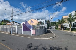 Casa de 450m² no bairro Praia dos Amores, em Balneário Camboriú | Eu Corretor