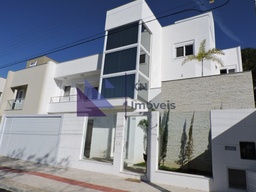 Casa de 5 quartos, 445m² no bairro Praia dos Amores, em Balneário Camboriú | Eu Corretor