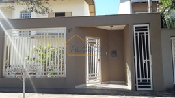 Casa de 3 quartos, no bairro Bandeirantes, em Londrina | Eu Corretor