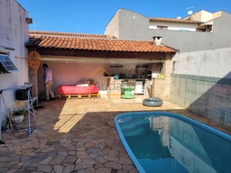 Casa de 3 quartos, no bairro Bairro Ernani Moura Lima, em Londrina | Eu Corretor