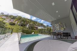 Casa de 4 quartos, 688m² no bairro Estados, em Balneário Camboriú | Eu Corretor