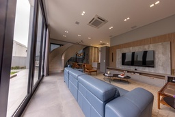 Casa de 4 quartos, 688m² no bairro Estados, em Balneário Camboriú | Eu Corretor