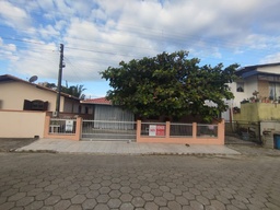 Casa de 3 quartos, 178m² no bairro Centro, em Penha | Eu Corretor