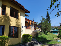 Casa de Condomínio de 4 quartos, 527m² | Eu Corretor