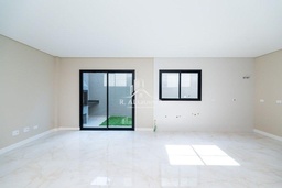 Sobrado de 3 quartos, 174m² no bairro Bom Retiro, em Curitiba | Eu Corretor