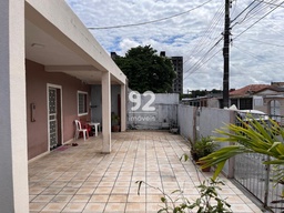 Casa de 4 quartos, no bairro Adrianópolis, em Manaus | Eu Corretor