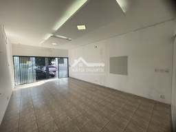 Loja / Salão / Ponto Comercial de no bairro Centro, em São José do Rio Pardo | Eu Corretor