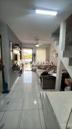 Sobrado de 3 quartos, 105m² no bairro São João do Rio Vermelho, em Florianópolis | Eu Corretor