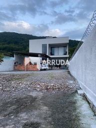 Casa de 260m² no bairro Vargem Grande, em Florianópolis | Eu Corretor
