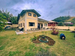 Casa de Condomínio de 5 quartos, 450m² no bairro Vargem Grande, em Teresópolis | Eu Corretor