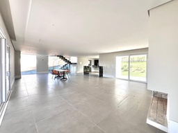 Casa de Condomínio de 4 quartos, 375m² no bairro Vila Nova, em Porto Alegre | Eu Corretor