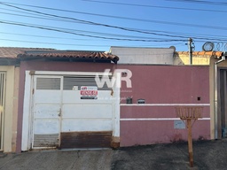 Casa de 2 quartos, 69m² no bairro Aclimação, em Passos | Eu Corretor
