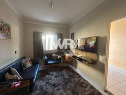 Casa de 2 quartos, 69m² no bairro Aclimação, em Passos | Eu Corretor