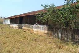 Galpão / Depósito / Armazém no bairro Residencial Villa do Sol, em São José do Rio Pardo | Eu Corretor