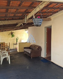 Casa de 2 quartos, no bairro Centro, em General Salgado | Eu Corretor