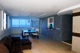 Apartamento de 3 quartos, 500m² no bairro Frente Mar, em Balneário Camboriú | Eu Corretor