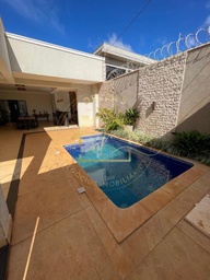 Casa de 360m² no bairro Jardim do Lago, em Uberaba | Eu Corretor