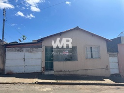 Casa de 4 quartos, 107m² no bairro Bela Vista, em Passos | Eu Corretor
