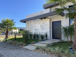 Casa de 2 quartos, no bairro Bugre, em Balsa Nova | Eu Corretor