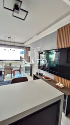 Apartamento de 2 quartos, no bairro Meia praia , em Itapema | Eu Corretor