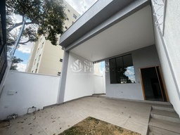 Casa de 3 quartos, 180m² no bairro Santa Mônica, em Belo Horizonte | Eu Corretor
