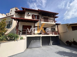 Casa de 4 quartos, 330m² no bairro Capoeiras, em Florianópolis | Eu Corretor