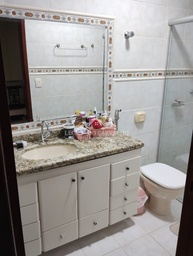Sobrado de 4 quartos, no bairro SETOR CENTRAL, em Caldas Novas | Eu Corretor