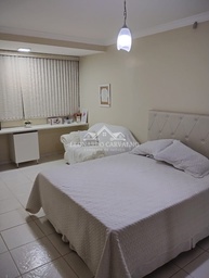 Sobrado de 4 quartos, no bairro SETOR CENTRAL, em Caldas Novas | Eu Corretor
