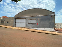 Galpão / Depósito / Armazém de 700m² no bairro Vila Nossa Senhora Aparecida, em Lençóis Paulista | Eu Corretor