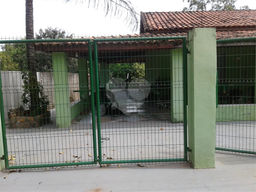 Fazenda/Sítios/Chácaras de 3 quartos, 250m² no bairro Alvorada De Barra Bonita (vitoriana), em Botucatu | Eu Corretor