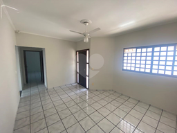Casa de 3 quartos, 199m² no bairro Conjunto Sílvio Campanholi, em Lençóis Paulista | Eu Corretor