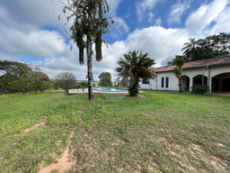 Fazenda/Sítios/Chácaras de 4 quartos, 552m² no bairro Zona Rural, em Lençóis Paulista | Eu Corretor