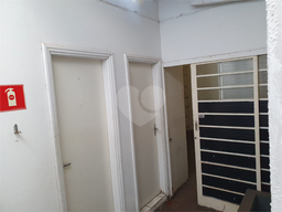Loja / Salão / Ponto Comercial de 230m² no bairro Centro, em Botucatu | Eu Corretor