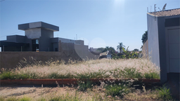 Lote/Terreno de 425m² no bairro Jardim Itamaraty, em Lençóis Paulista | Eu Corretor