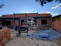 Geminado de 2 quartos, no bairro Balneário Primavera, em Pontal do Paraná | Eu Corretor