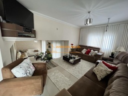 Casa de 3 quartos, 241m² no bairro Barreiros, em São José | Eu Corretor