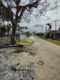 Geminado de 2 quartos, no bairro Balneário Primavera, em Pontal do Paraná | Eu Corretor