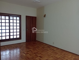 Casa de 3 quartos, 131m² no bairro Vila Mamedina, em Lençóis Paulista | Eu Corretor