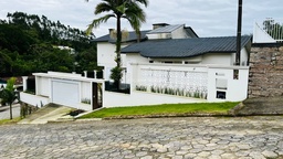 Casa de 4 quartos, no bairro Centro, em Urussanga | Eu Corretor