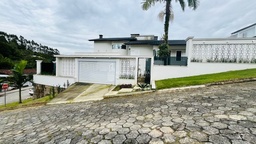 Casa de 4 quartos, no bairro Centro, em Urussanga | Eu Corretor