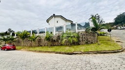 Casa de 4 quartos, no bairro Centro, em Urussanga | Eu Corretor