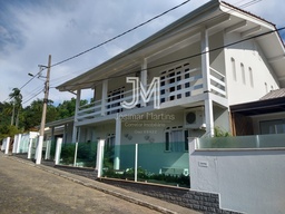 Casa de 4 quartos, no bairro Centro, em Rodeio | Eu Corretor