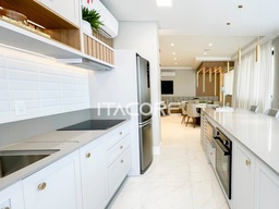Apartamento de 3 quartos, no bairro Meia Praia, em Itapema | Eu Corretor