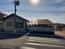 Casa de 2 quartos, no bairro Centro, em Itaú de Minas | Eu Corretor