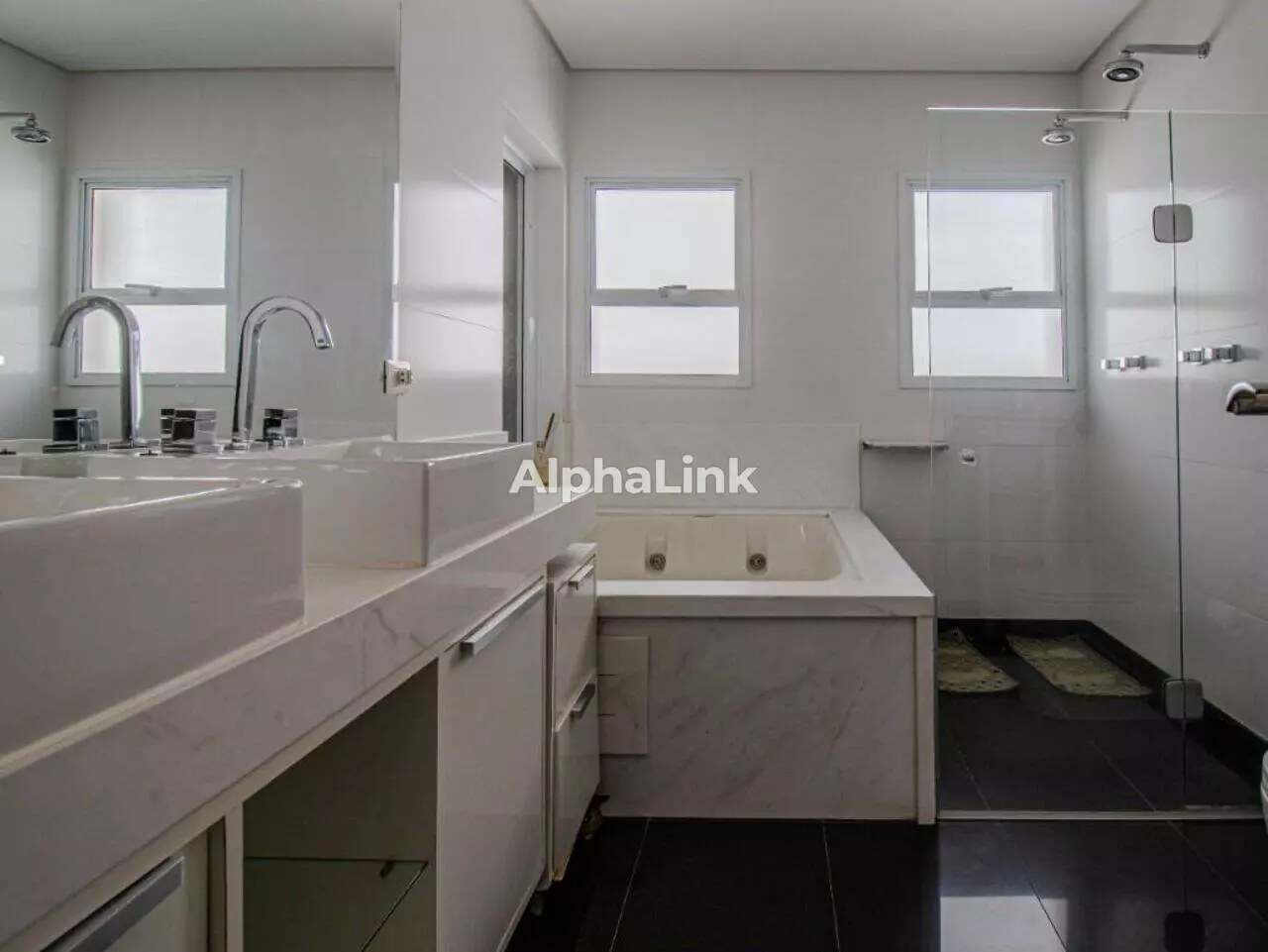 Casa de 4 quartos, 364m² no bairro Alphaville, em Santana de Parnaíba | Eu Corretor