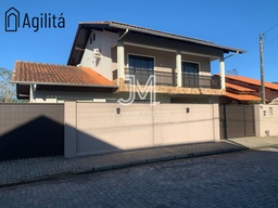 Casa de 3 quartos, no bairro Centro, em Rodeio | Eu Corretor